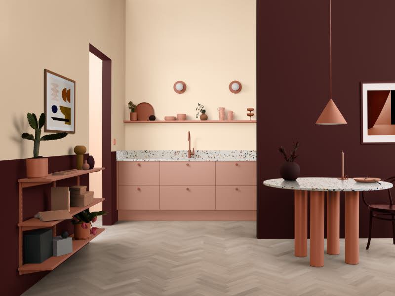 Toniton matcher kjøkken, veggmaling og  møbler og gir unike fargekombinasjoner.